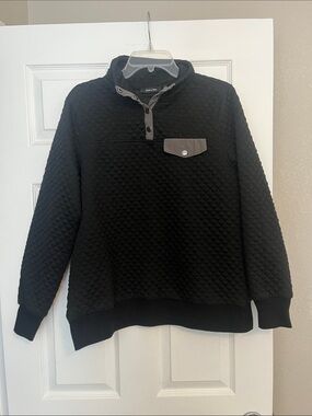 Doe & Rae Black Quilted Pullover Sweatshirt with Gray Trim